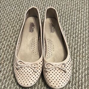 Women's Cream Ballet Flats
